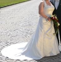 Brautkleid, Hochzeitskleid, ivory, sehr sehr gut erhalten Nordrhein-Westfalen - Weilerswist Vorschau