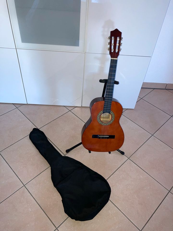 Gitarre Anfängergitarre Gitarrenständer Gitarrenrucksack in Morschheim