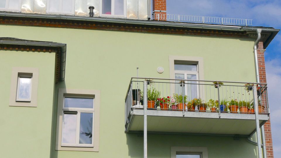 AREAS: Attraktive 2-Raum-Whg mit Balkon in Stadtvilla in Radebeul in Radebeul