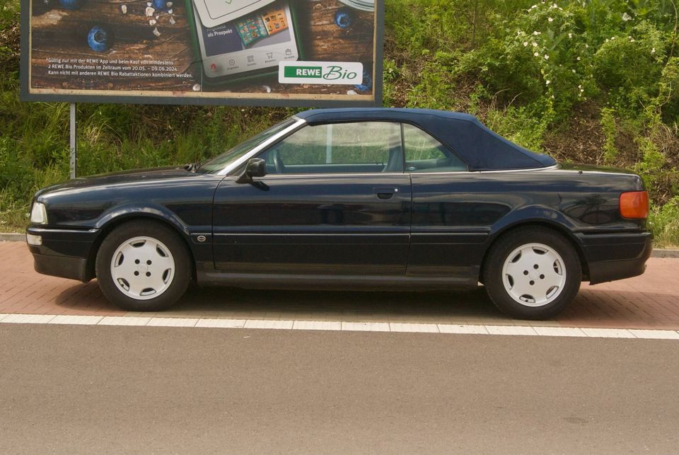 Audi Cabriolet Vollleder, 2,3l, TÜV neu in Magdeburg