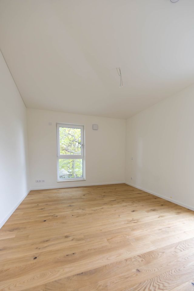 Erstbezug ab 01.07. moderne 3-Zimmer Mietwohnung Speckgürtel Berlin mit Balkon und TG in Königs Wusterhausen