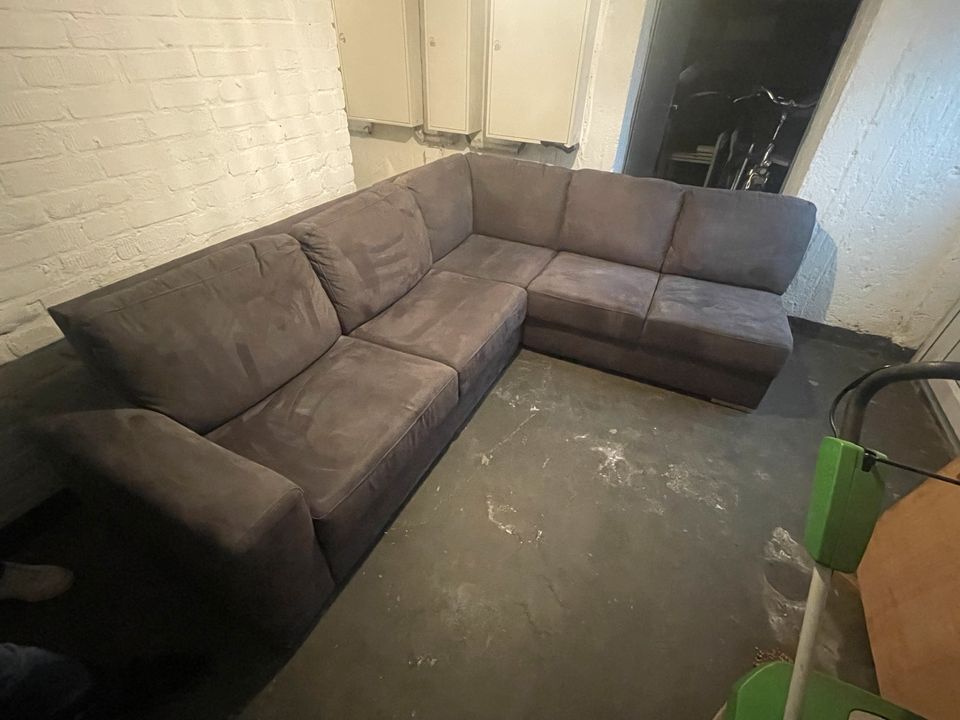 Couch im gutem Zustand 2000€NP in Ratingen