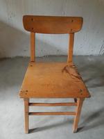 Alter Kinderstuhl aus Holz aus der DDR Sachsen - Markkleeberg Vorschau