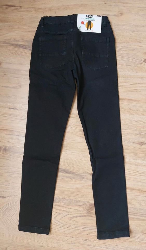 Jeanshose Jungen Gr. 146 Neu in Greppin