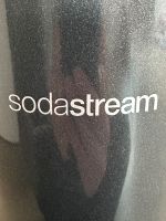 Sodastream Crystal mit 2 Glaskaraffen und einer Gaskartusche Harburg - Hamburg Marmstorf Vorschau