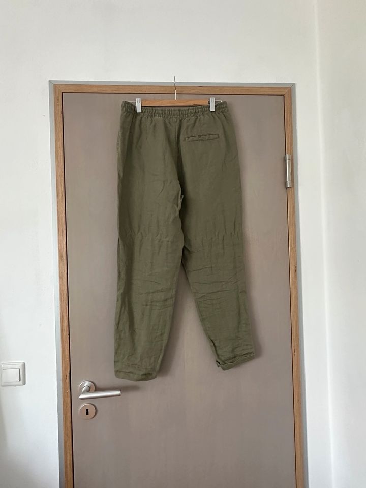 H&M Hose aus Leinen in Khaki/oliv Gr. 38 in München