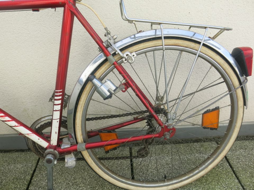 Motobecane Kinder-/Rennrad rot, 20 Zoll,  Vintage Ende 70er Jahre in Hamburg