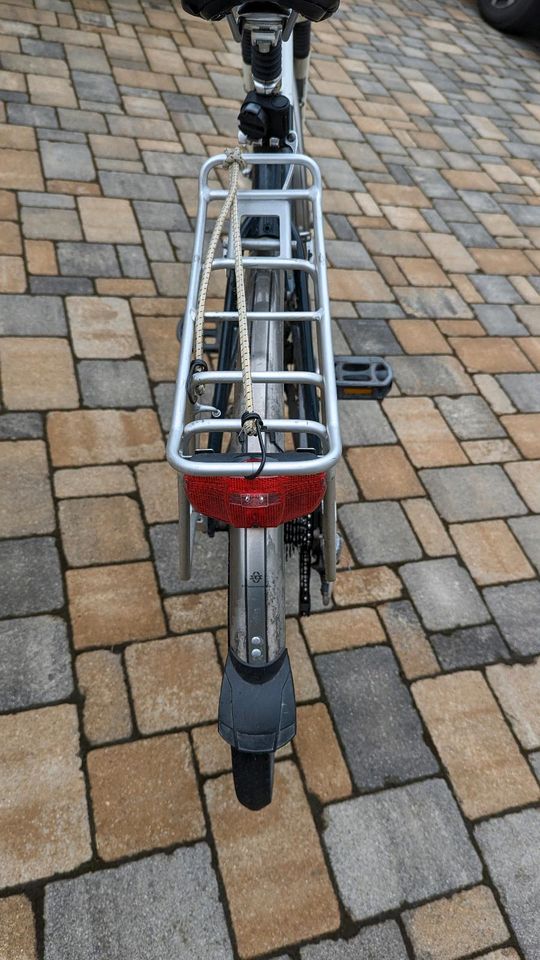 Giant Damenfahrrad 28 Zoll funktionstüchtig pflegebedürftig in Weißwasser