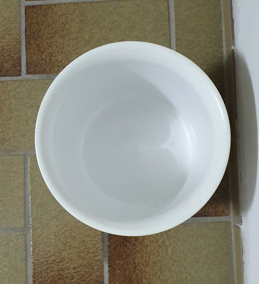 4 Übertöpfe Keramik weiß, ⌀ 32, 30, 28 und 22 cm in Bad Laer