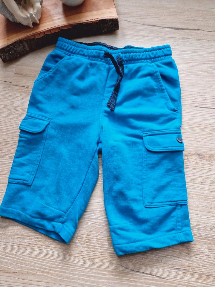 Kurze Jungen Hose, Short Gr. 134/140 in Malsch