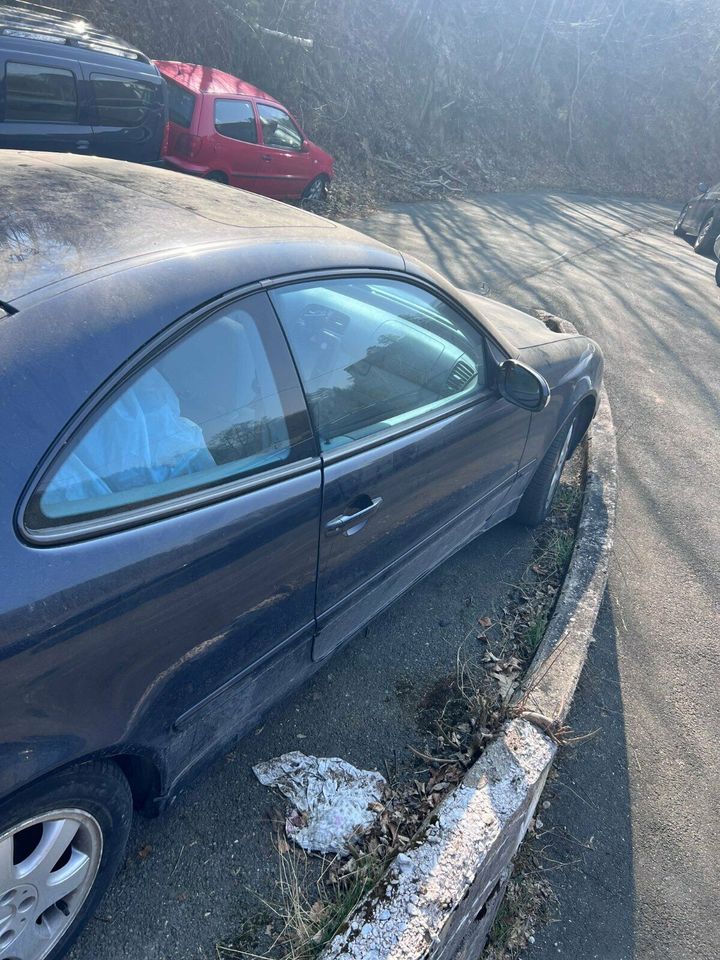 MERCEDES CLK C208 320  Ersatzteile auf Anfrage Baujahr: 2001 in Bad Berneck i. Fichtelgebirge