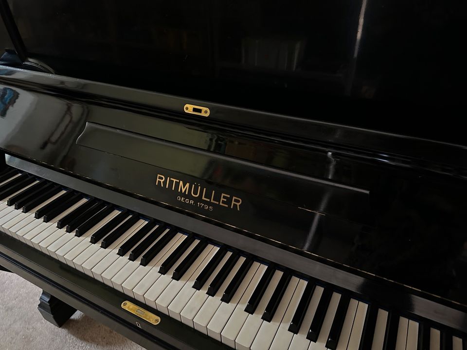 Ritmüller Klavier (schwarz) gestimmt & reguliert in Nordhausen