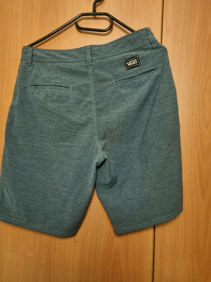 Chino-Shorts von Vans in Forchtenberg