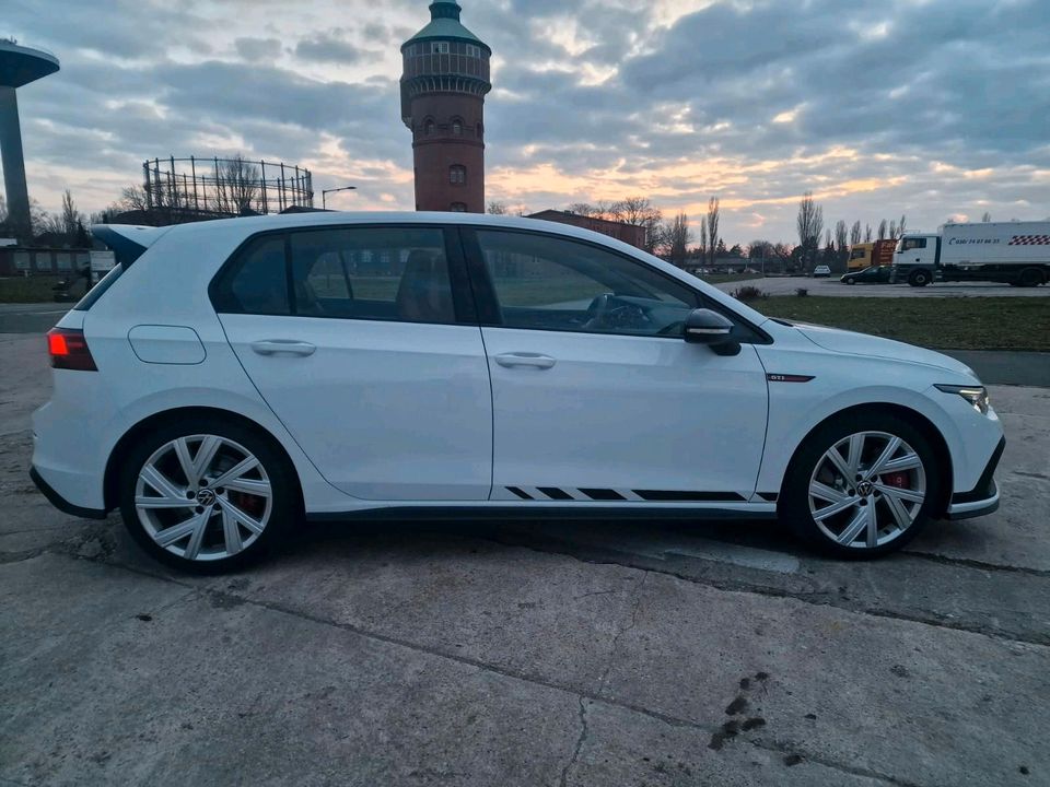 VW Golf Gti Clubsport |300PS|Autovermietung|Sportwagen|Mietwagen in Berlin