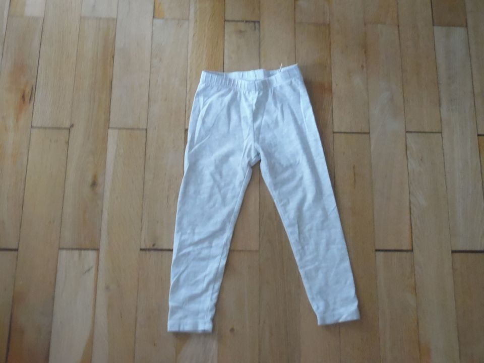 2 schöne Mädchen Leggings Gr.98 H&M Wie Neu! in Saarbrücken