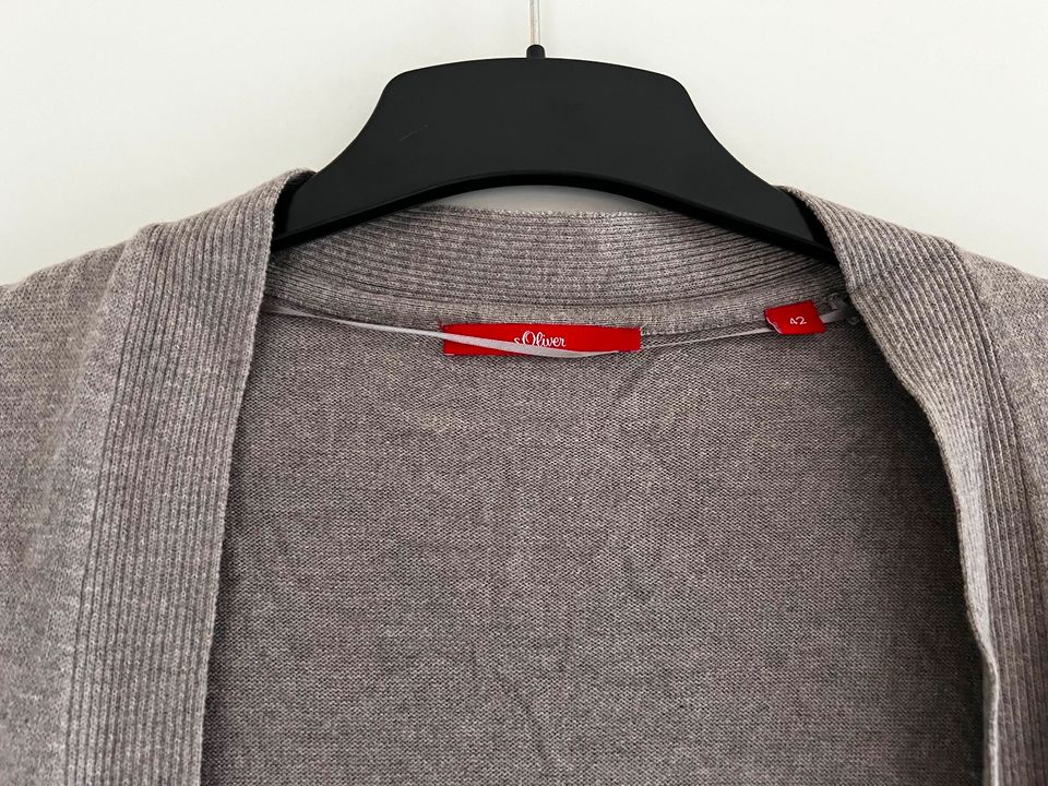 S.OLIVER Cardigan, Strick-Jacke 42, Mantel, wenig getragen braun in Jübek