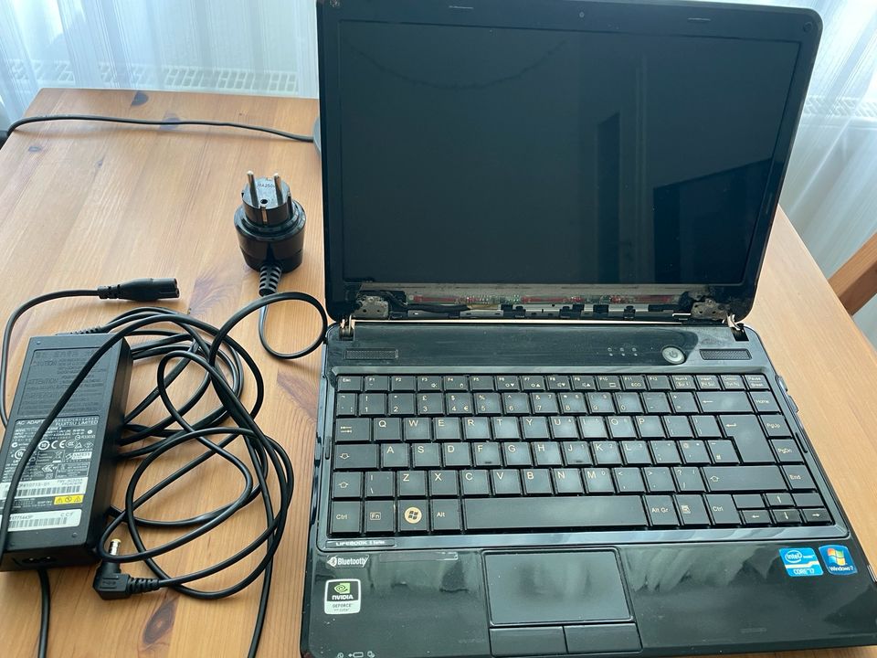 FUJITSU alt laptop core i7 ohne Hard-Drive in Halle
