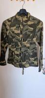 Übergangsjacke damen hollister Größe s camo parka Hessen - Bad Vilbel Vorschau