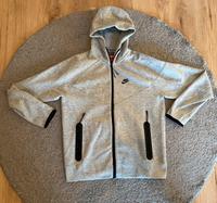 Nike tech fleece Jacke schwarz Nordrhein-Westfalen - Neuenrade Vorschau