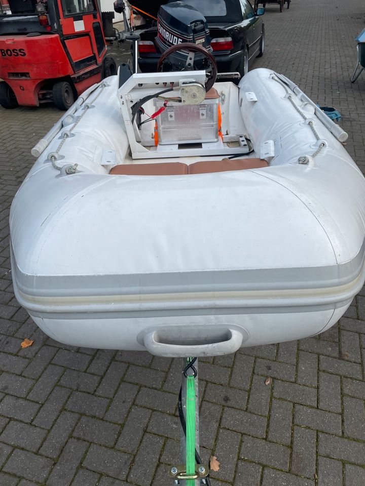 Schlauchboot RIP 3,30 25 ps evingrude 2t in Vreden