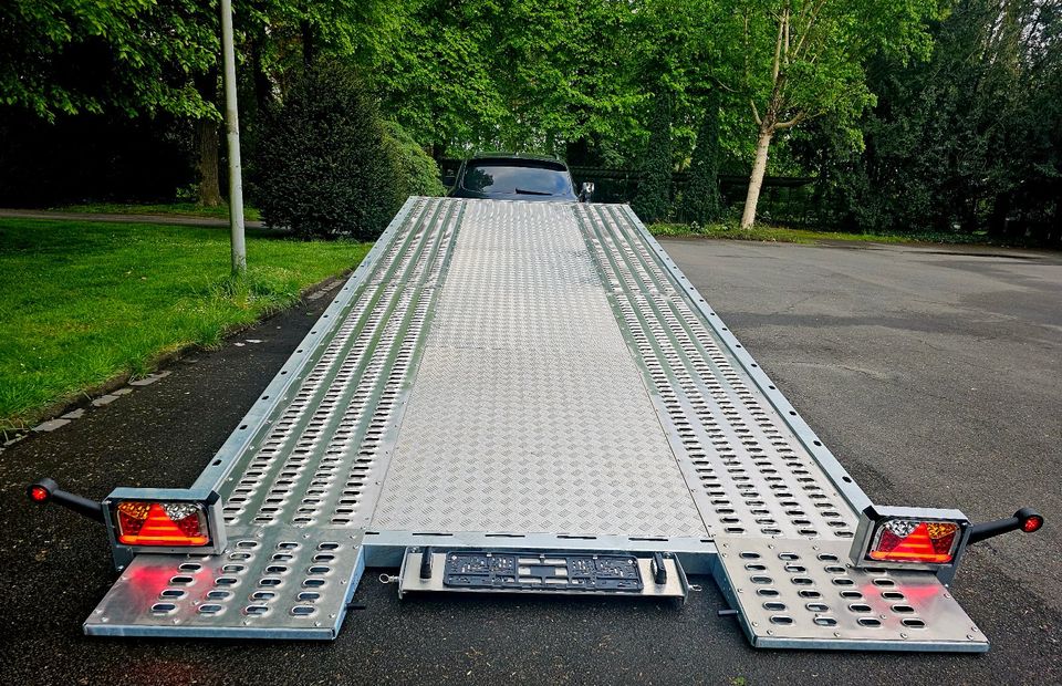 AUTOTRANSPORTANHÄNGER - KIPPBAR - 5.75 m - ZU VERMIETEN / LEIHEN in Oberhausen