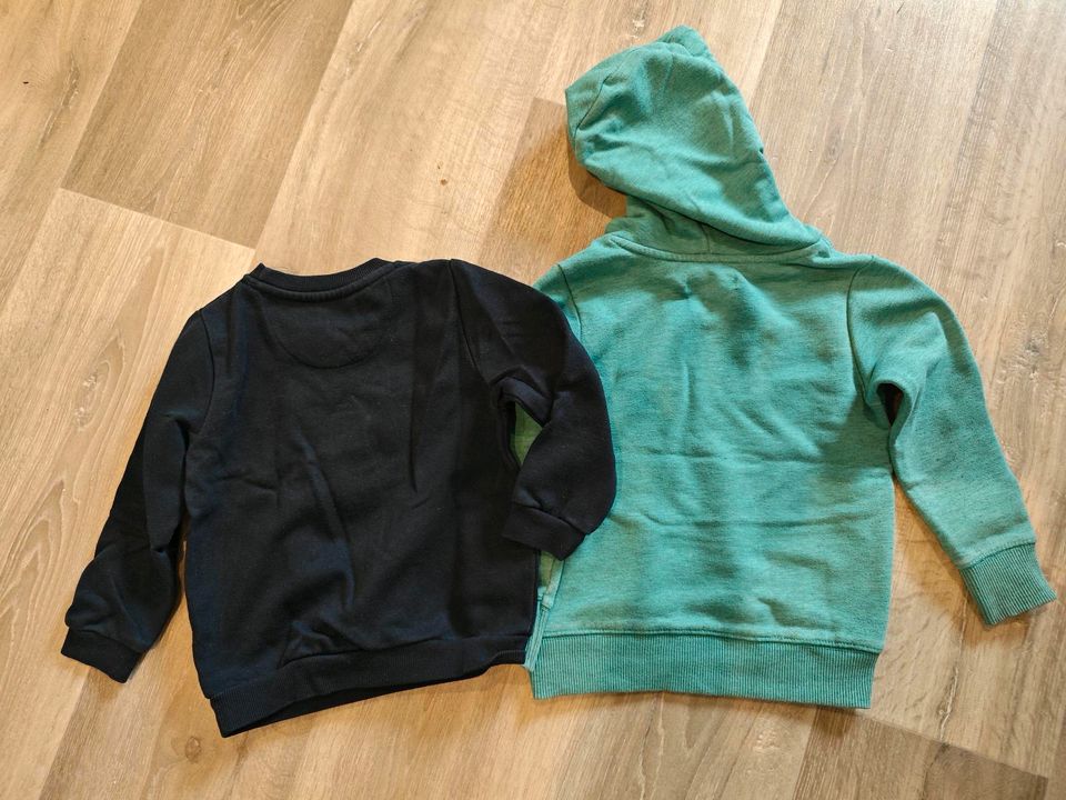 2 Pullover Hoodie Dino 92 98 in Werdau