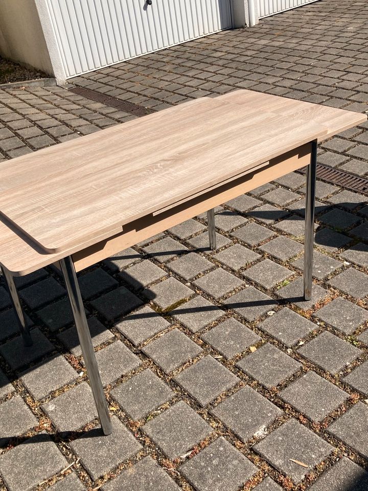 Tisch ausziehbar in Markkleeberg