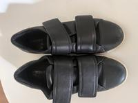 DKNY sneaker Turnschuhe Leder Klettverschluss schwarz Gr 37 Nordrhein-Westfalen - Herzogenrath Vorschau
