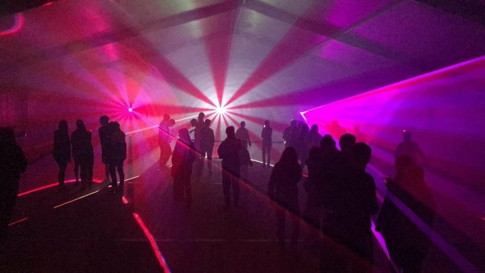 Lasershow für Hochzeiten, Firmenfeiern und andere Veranstaltungen in Eisenhüttenstadt