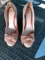 Hugo Boss Pumps Gr. 37 Leder beige Niedersachsen - Einbeck Vorschau