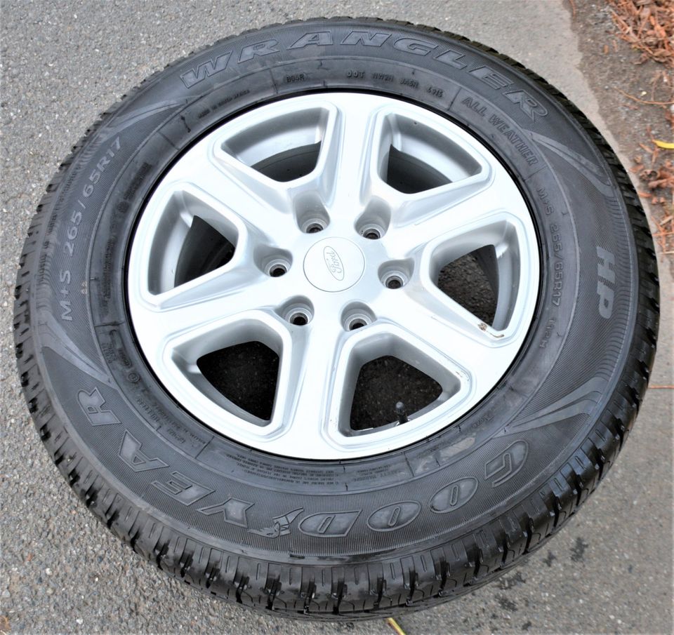 265-65-R17 M+S GOODYEAR WRANGLER FORD RANGER FELGE 8J x 17 ET55 in Hessisch Oldendorf