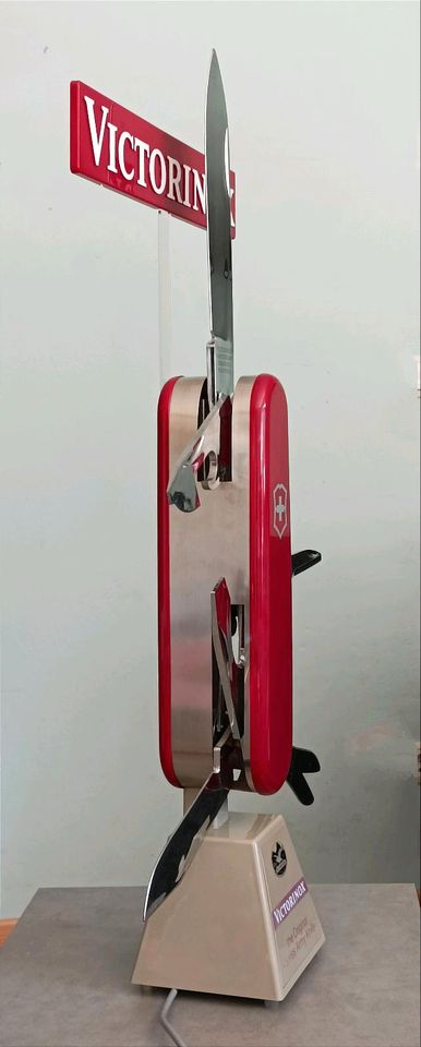 Victorinox Modell Schaufenster Werbung XXL Design Taschenmesser in Weitnau