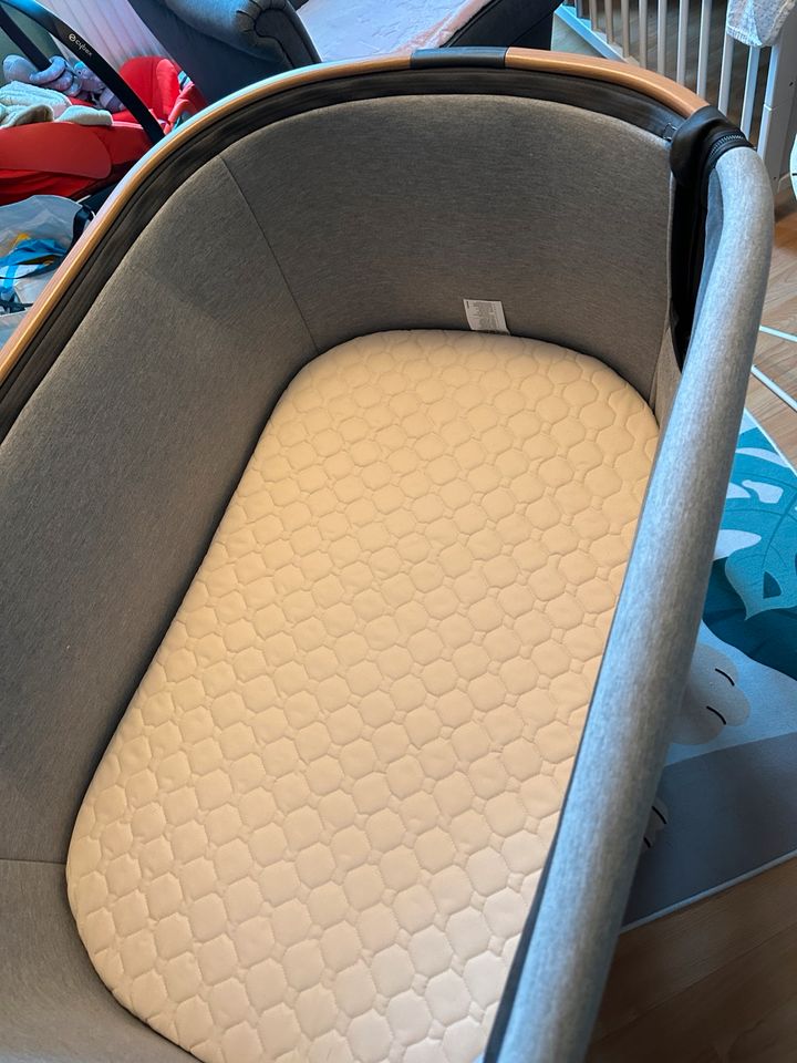 Bestellbett Maxi Cosi Lora in Jülich