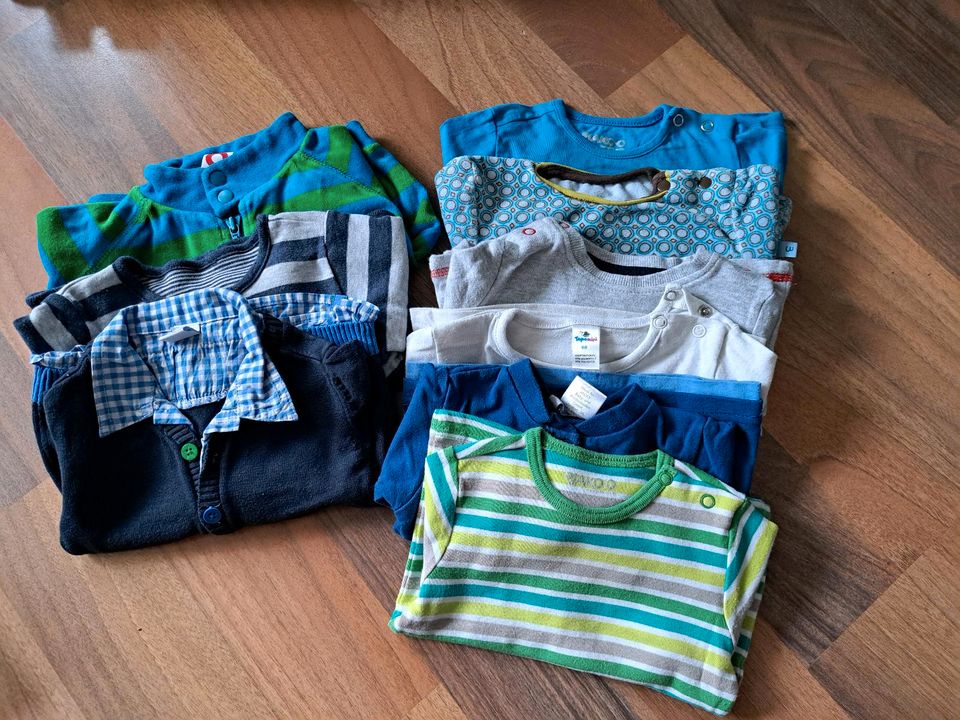 Kleiderpaket,Baby Kleidung, Gr. 56-80,Body,Hose, Shirt, Strampler in Radebeul