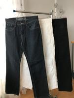 Jeans blau (Gr. 33/34) und schwarz, Sommerhose weiß, Gr. 32/32 Aubing-Lochhausen-Langwied - Aubing Vorschau