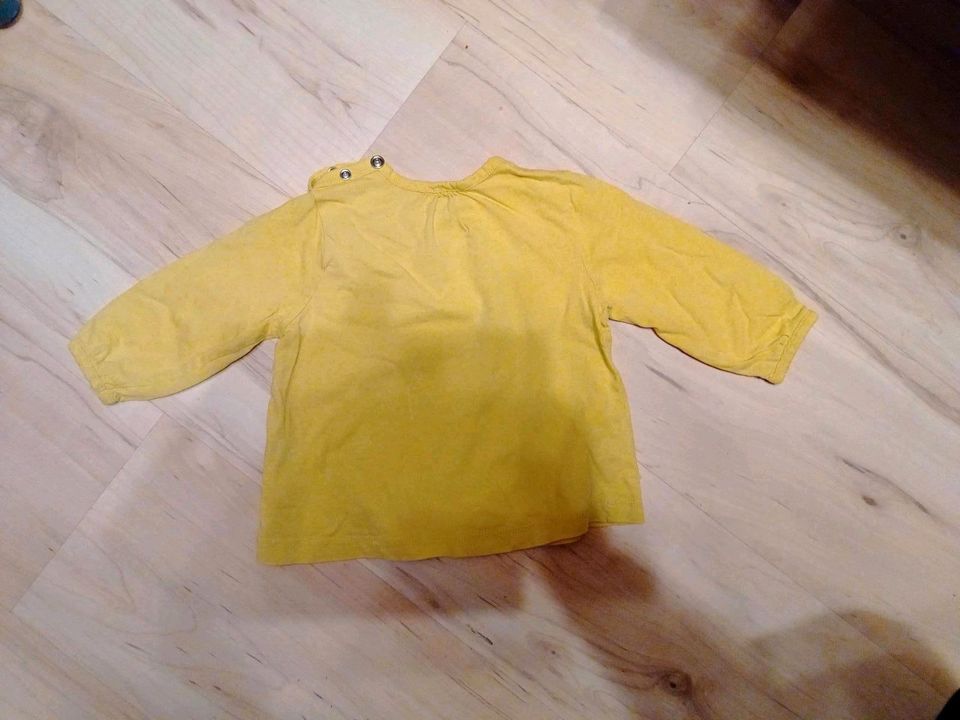 Gelbes Shirt von Esprit in Hemhofen