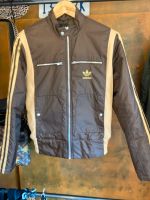 Adidas Damen Jacke original 40 fällt klein aus, ehr 38 Thüringen - Steinbach-Hallenberg (Thüringer W) Vorschau