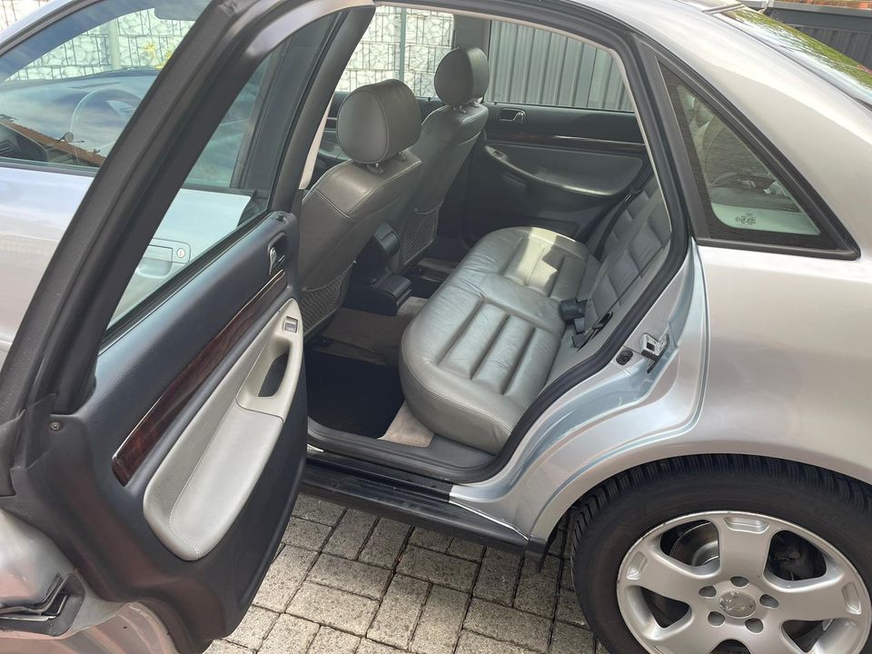 Audi A4 2.8 tiptronic quattro in Frontenhausen