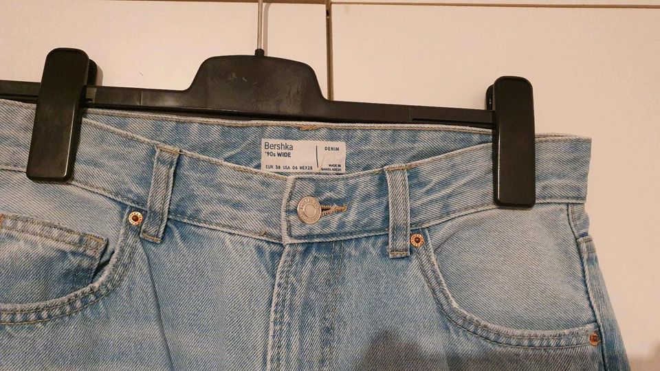 Jeans Bershka in München