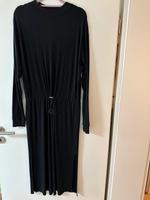 Zara Maxikleid mit verstellbarer Taille – elegant & bequem Bayern - Taufkirchen München Vorschau