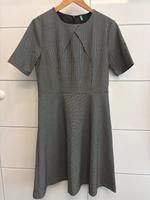 Benetton kurzarmiges gepunktetes Midikleid Kleid Casual Sommer Hessen - Wetzlar Vorschau
