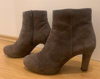 Unisa Kurzstiefel Absatz grau stone taupe G 37 4  Echtleder Boots Berlin - Karlshorst Vorschau
