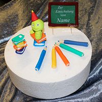 Tortendeko Bücherwurm Tafel Stifte Fondant Einschulung Schule Baden-Württemberg - Eppelheim Vorschau