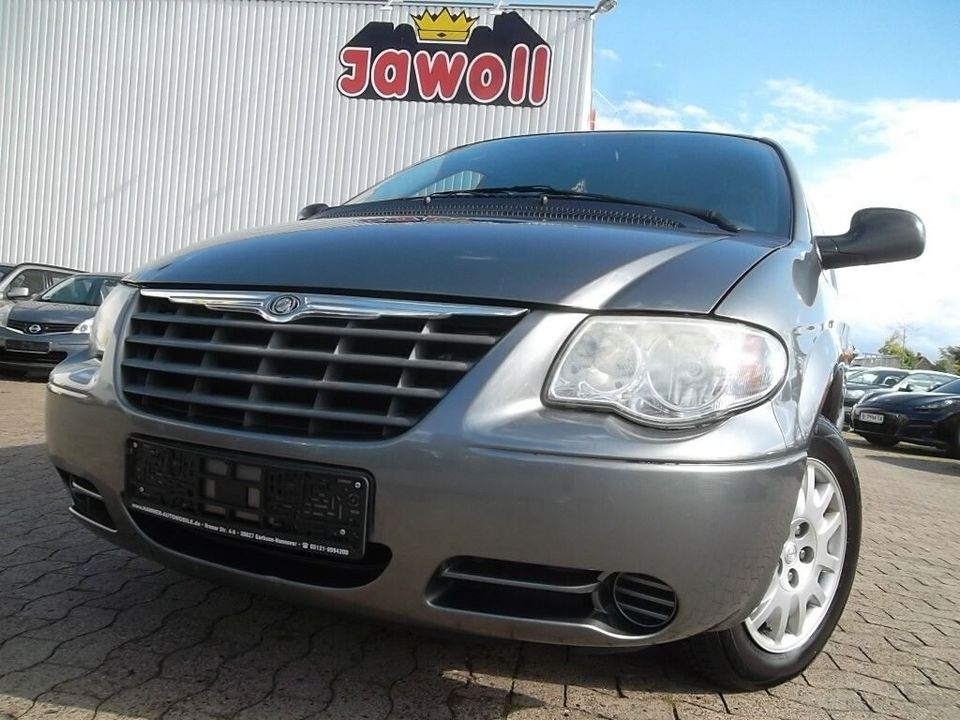 Chrysler Voyager CRD SE 7 SITZER AUTOM KLIMAANLAGE in Garbsen