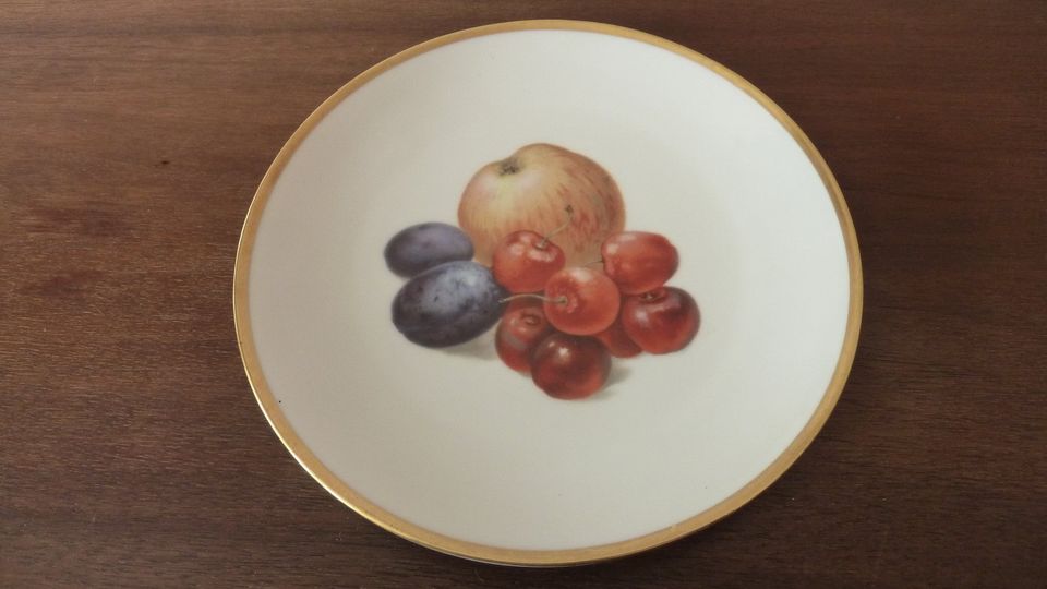 Kuchen- /Obstteller Thomas Bavaria, Motiv Apfel, Kirsche, Pflaume in Halver