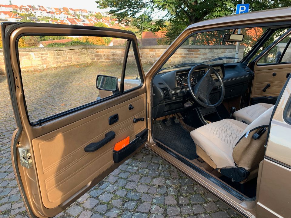 Goldener VW Golf 1 LX, Oldtimer mit H-Zulassung, Tüv neu in Denkendorf