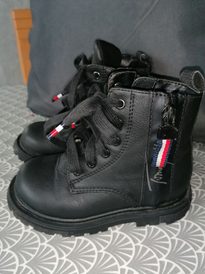 Tommy Hilfiger Schuhe Größe 24  wie Neu Topzustand in Ammeldingen bei Neuerburg