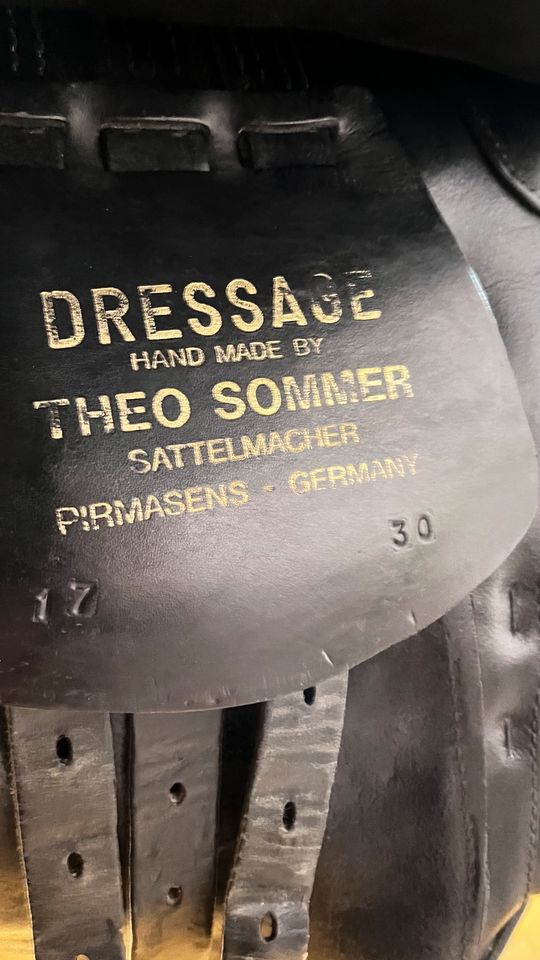 Dressursattel von Theo Sommer Pirmasens-Germany in Villingen-Schwenningen