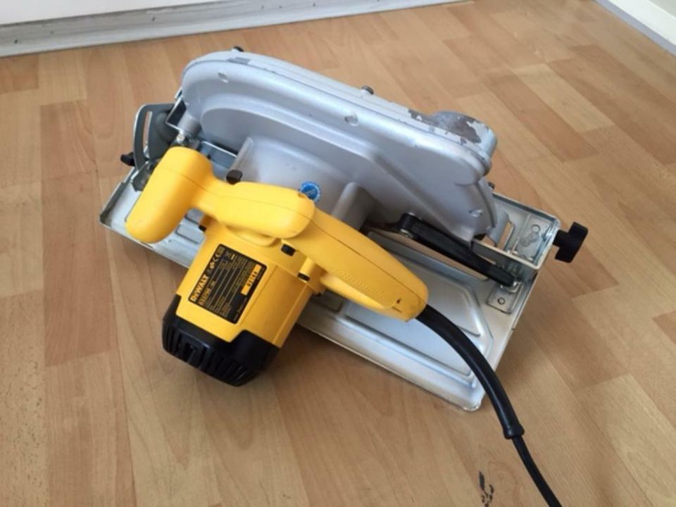 Dewalt Handkreissäge D23700QS 235mm Sägeblatt 1750 Watt in Nordrhein