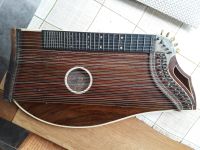 Alte Zither mit alten Holzkasten günstig abzugeben. Bayern - Marquartstein Vorschau